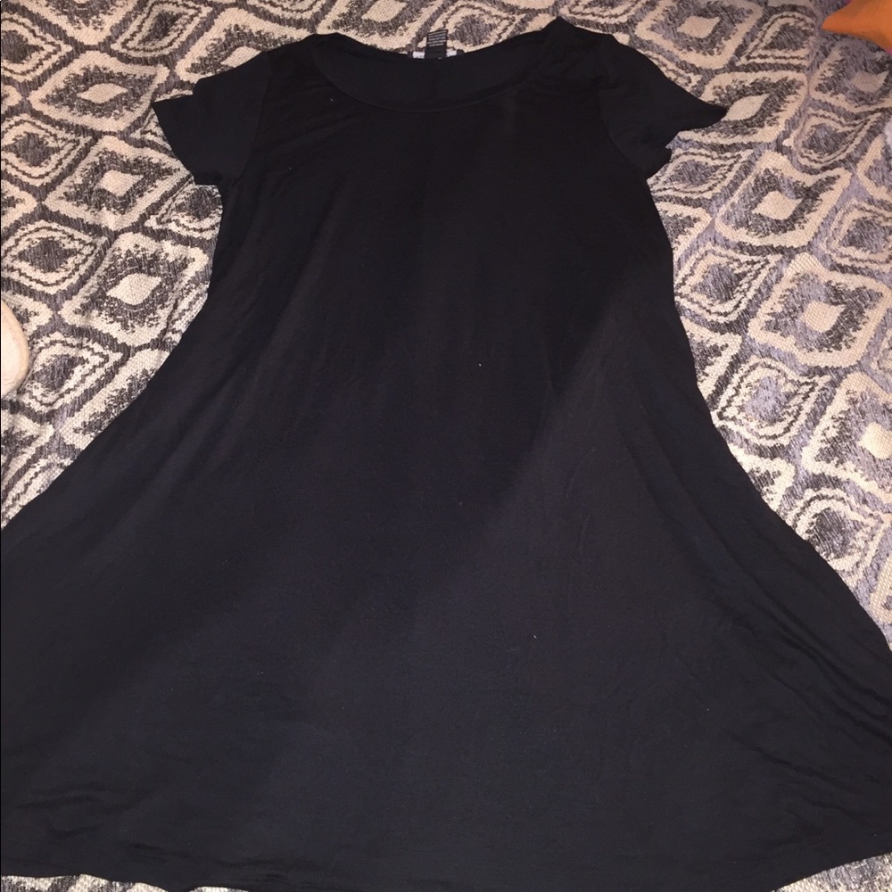 Black flowy t-shirt dress
